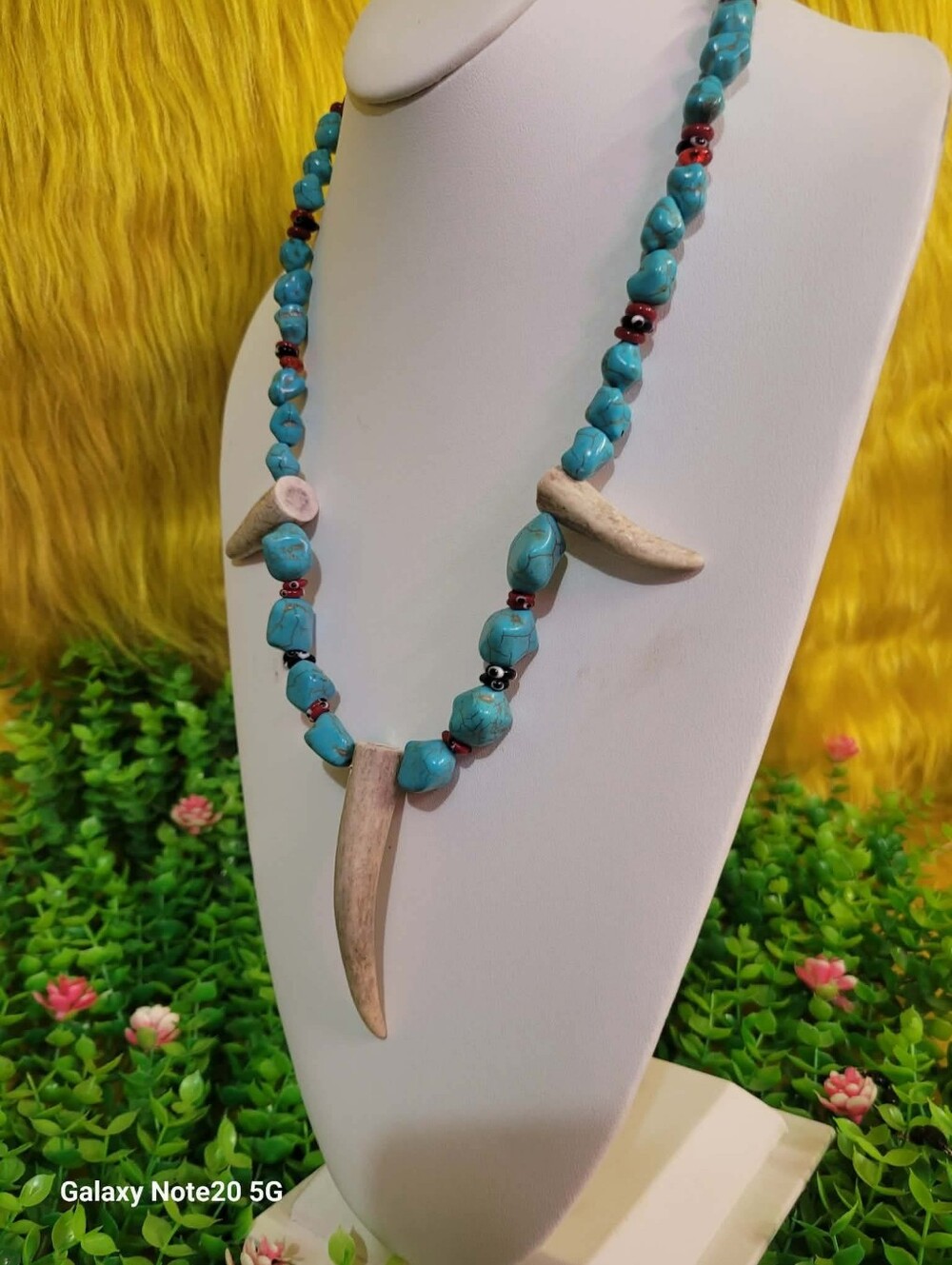 Turquoise Color Beaded Necklace with Bone Accents –